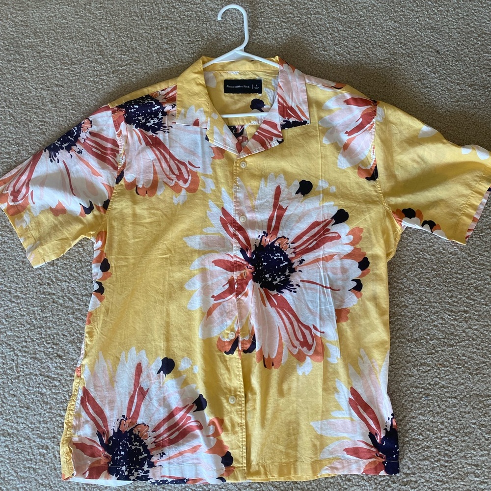 Men’s Abercrombie and Fitch Yellow Floral shirt